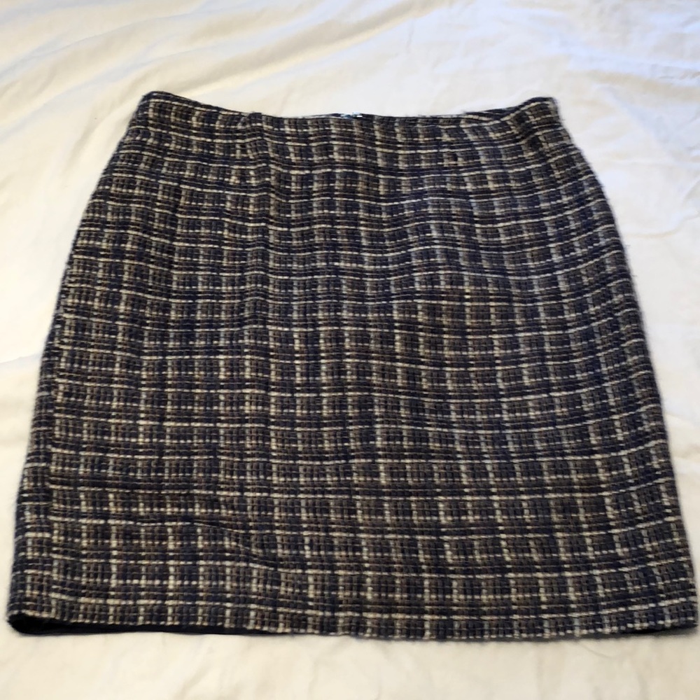 Tweed mini skirt